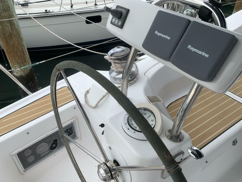 2011 Hunter 45DS