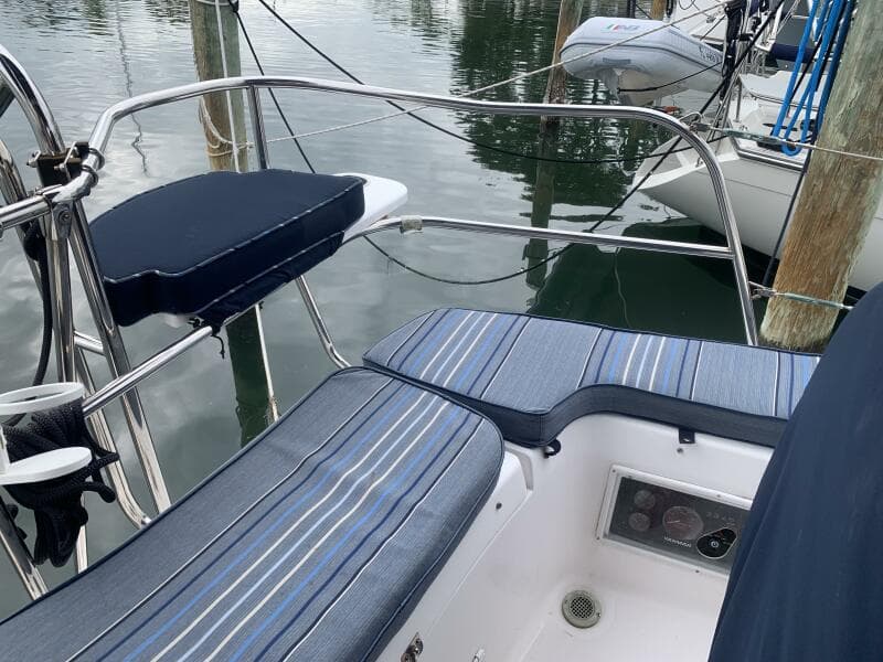 2011 Hunter 45DS