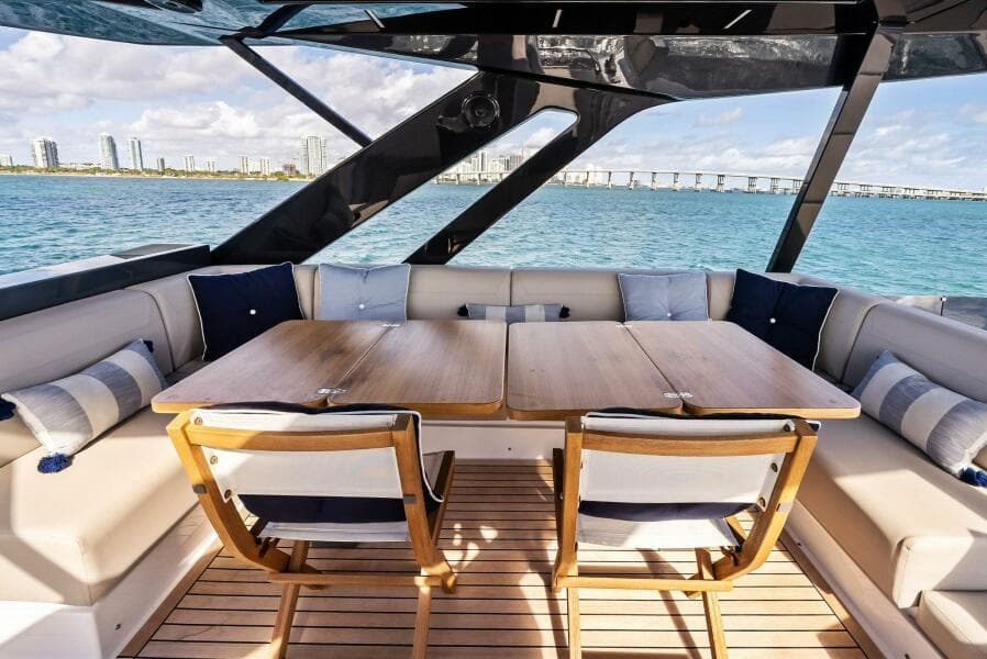 2024 Ferretti Yachts 720
