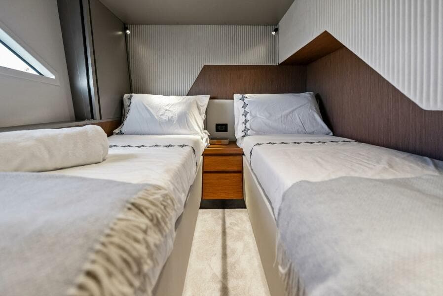 2024 Ferretti Yachts 720
