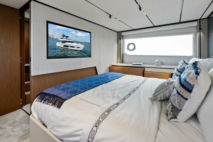 2024 Ferretti Yachts 720