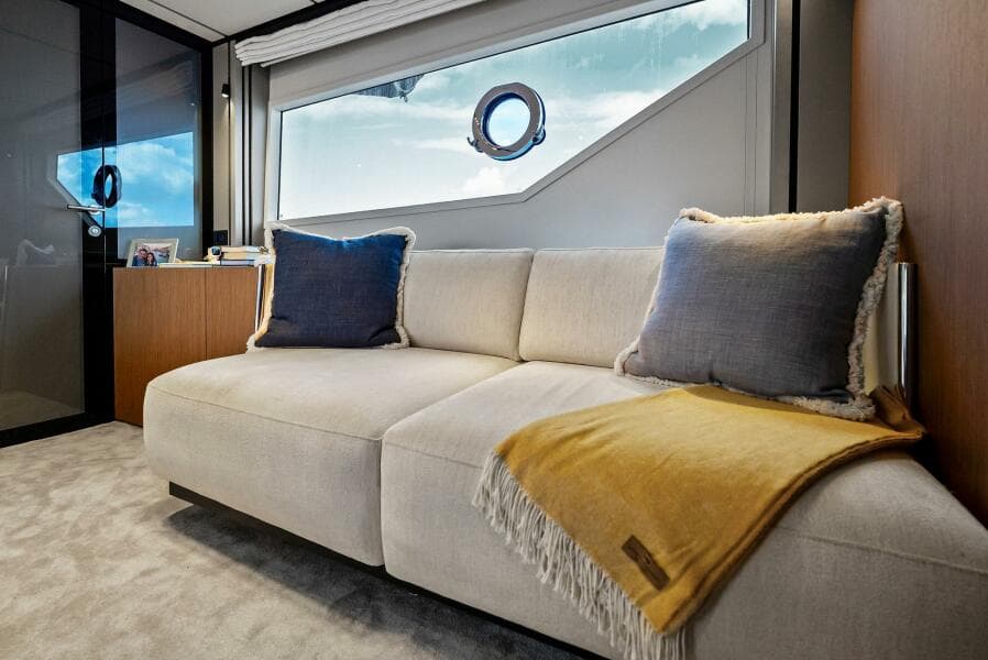 2024 Ferretti Yachts 720