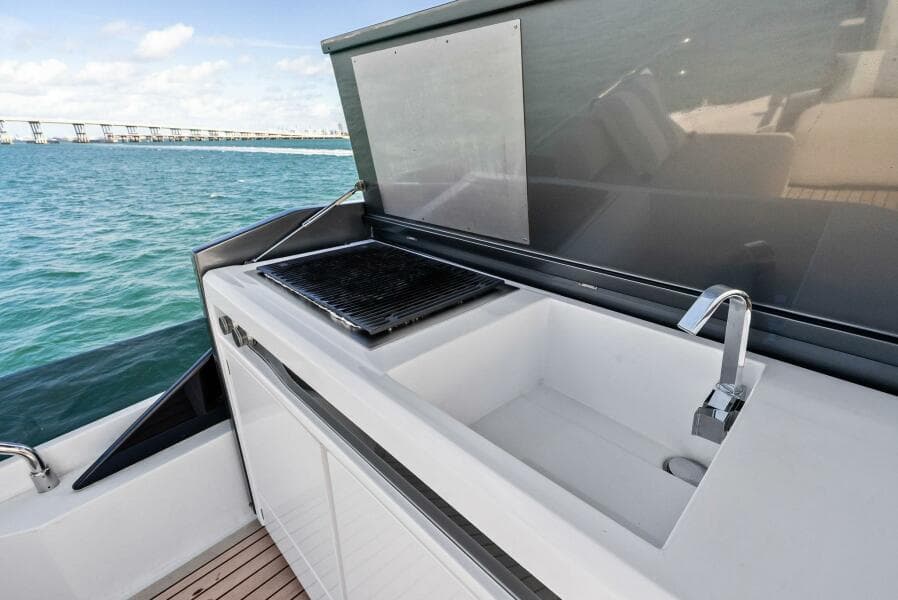 2024 Ferretti Yachts 720