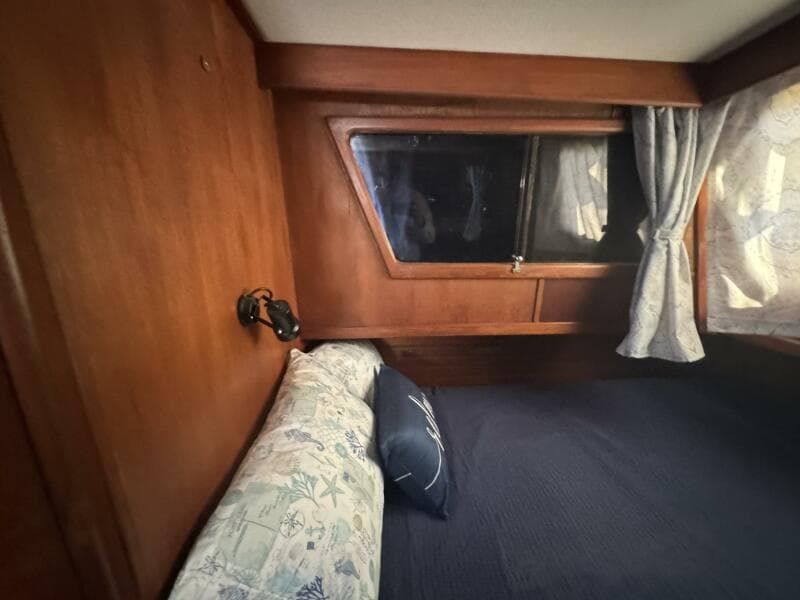 1986 Marine Trader 34 Double Cabin