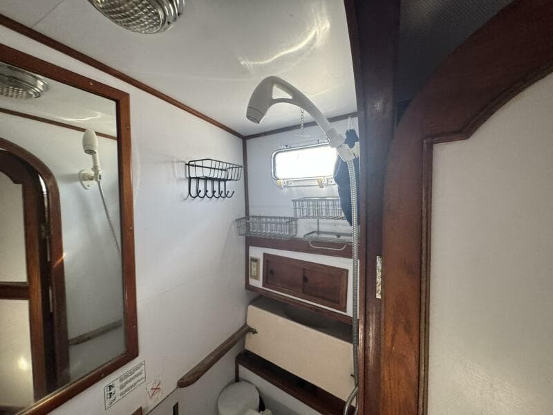 1986 Marine Trader 34 Double Cabin