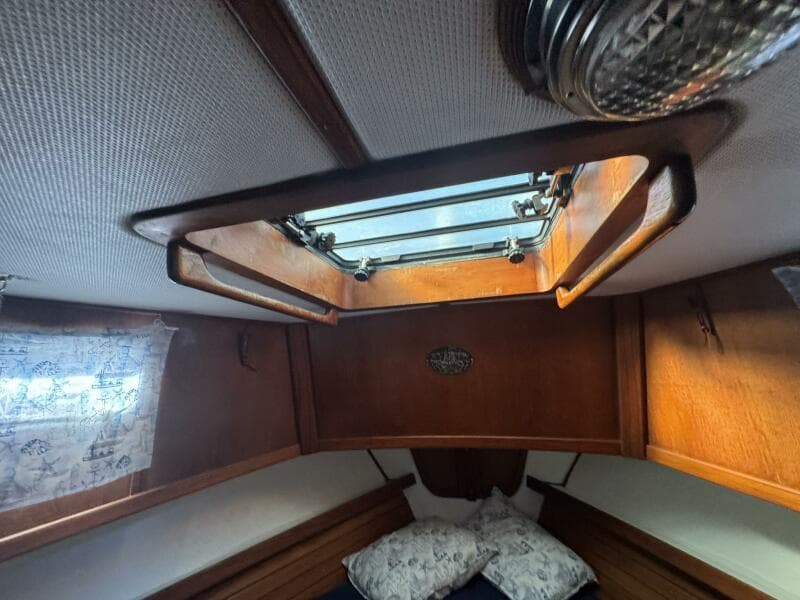 1986 Marine Trader 34 Double Cabin