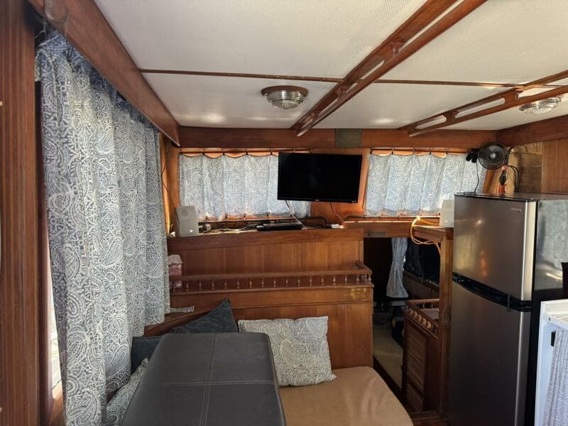 1986 Marine Trader 34 Double Cabin
