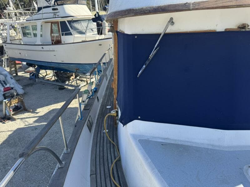 1986 Marine Trader 34 Double Cabin