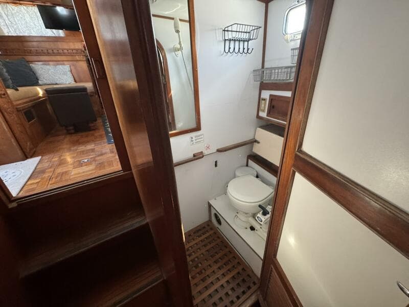 1986 Marine Trader 34 Double Cabin