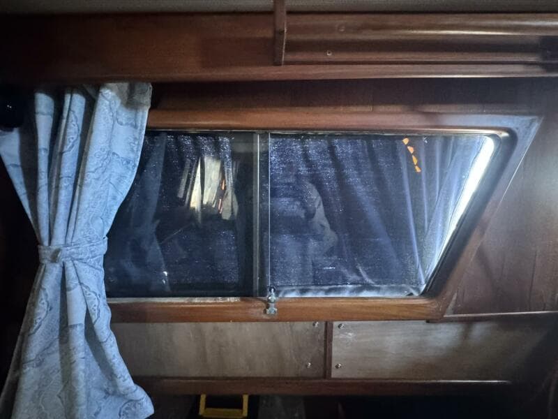 1986 Marine Trader 34 Double Cabin