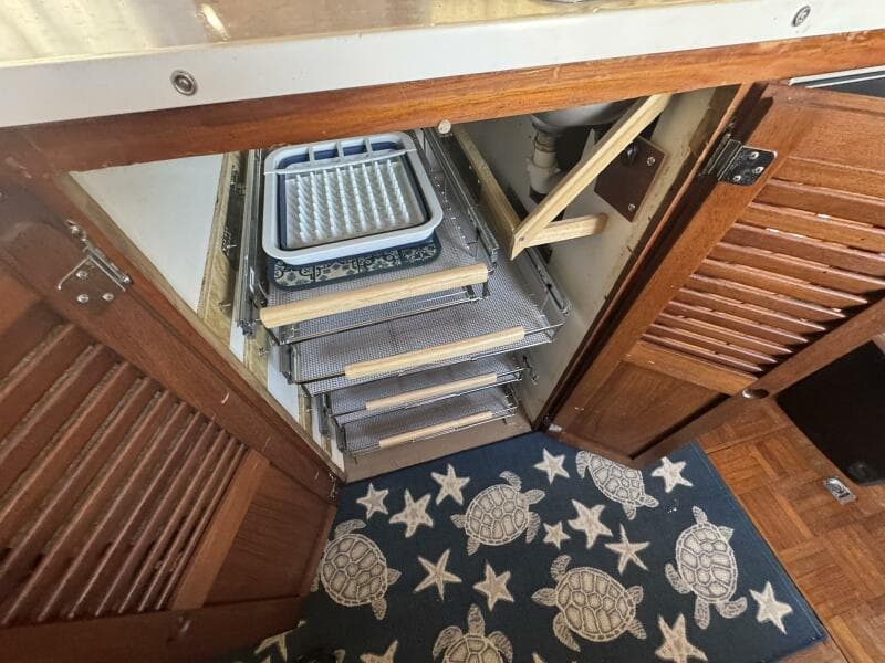 1986 Marine Trader 34 Double Cabin