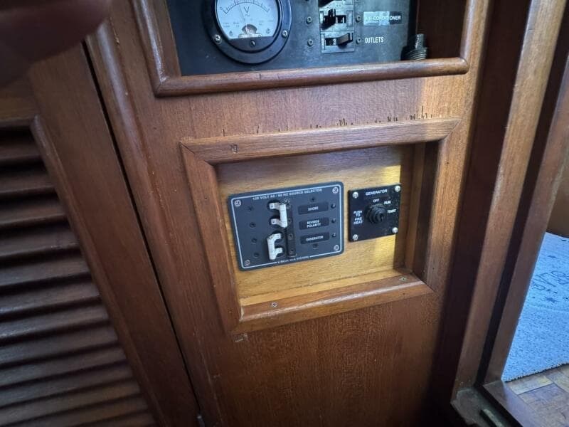 1986 Marine Trader 34 Double Cabin