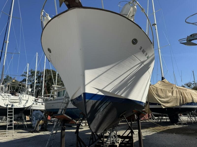 1986 Marine Trader 34 Double Cabin