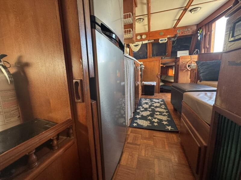 1986 Marine Trader 34 Double Cabin