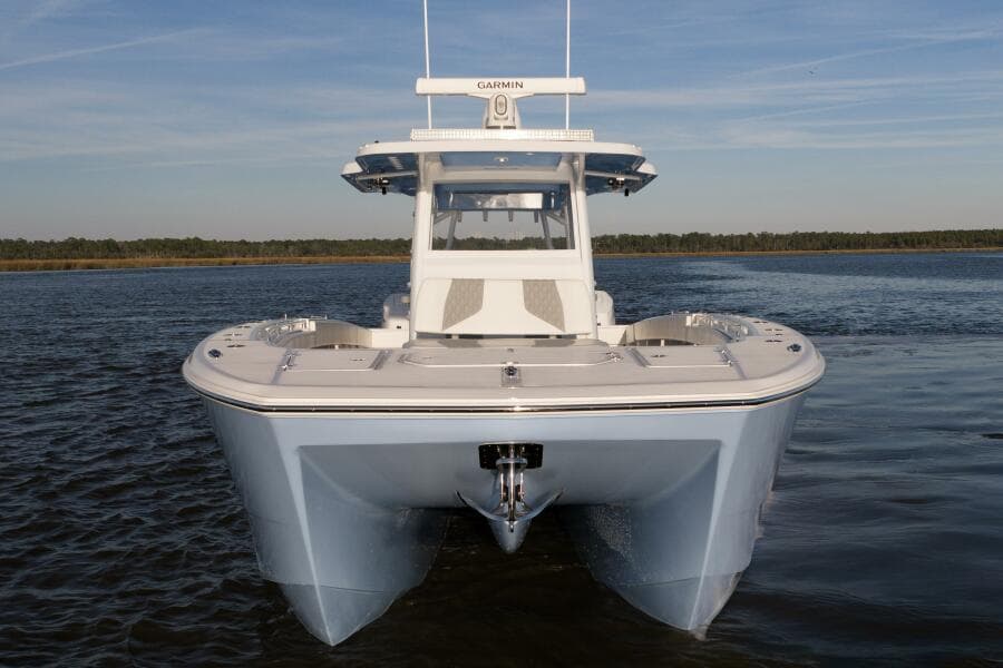 2024 Invincible 40 CAT
