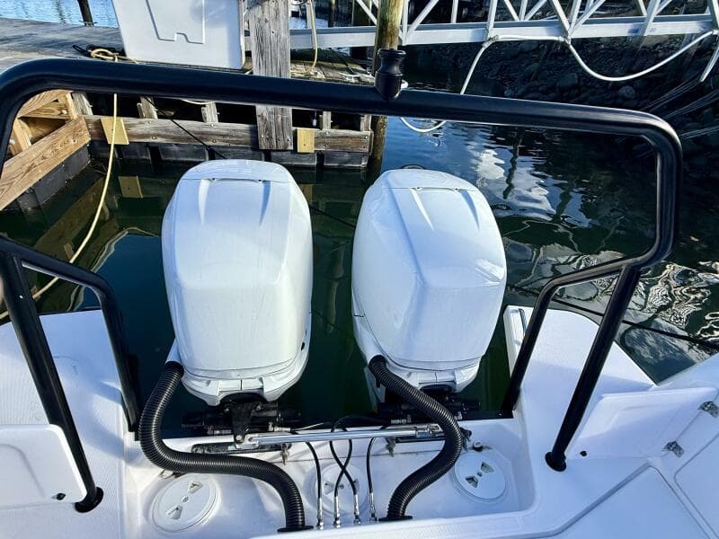 2023 Axopar 37 Cross Cabin