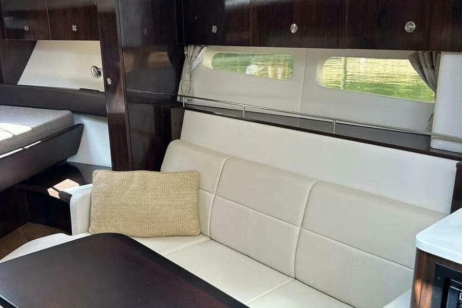 2019 Sea Ray Coupe