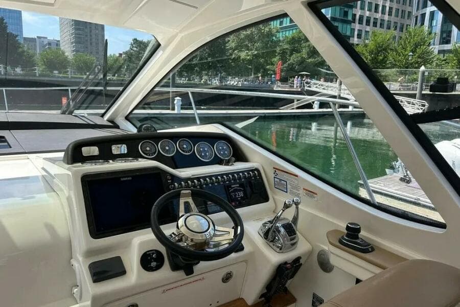 2019 Sea Ray Coupe