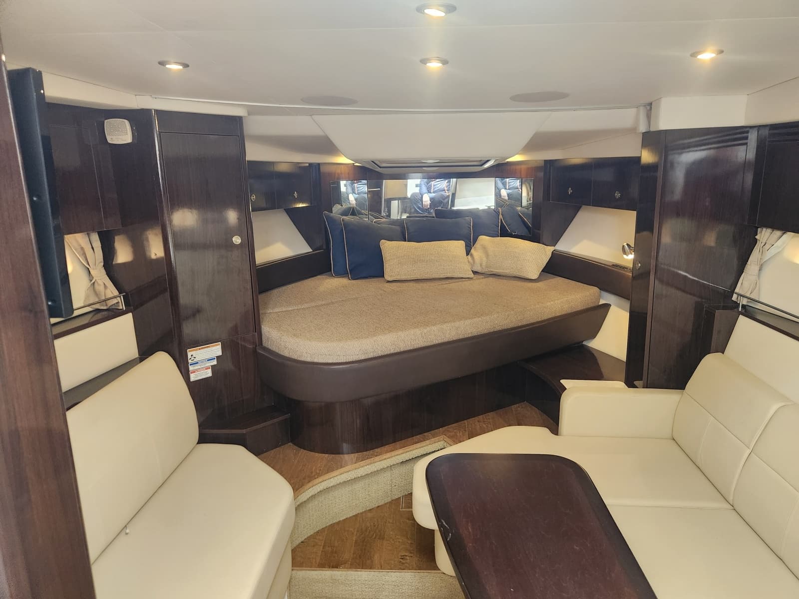 2019 Sea Ray Coupe