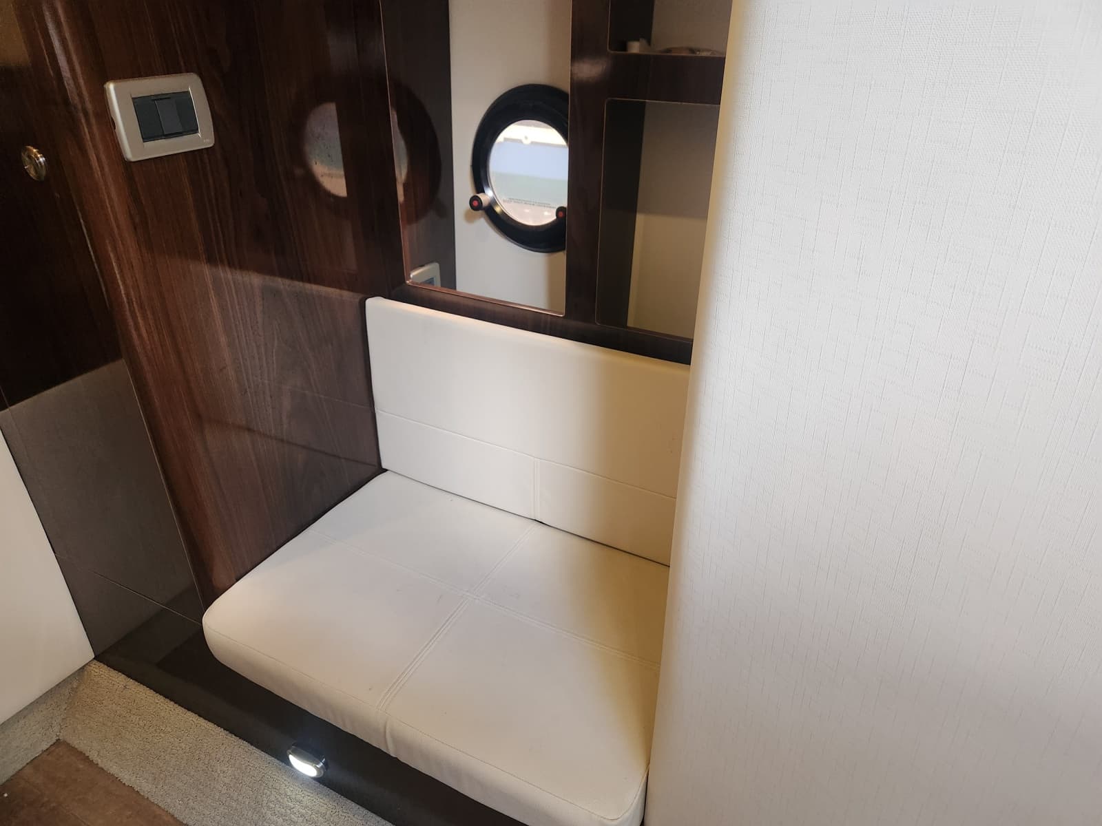 2019 Sea Ray Coupe