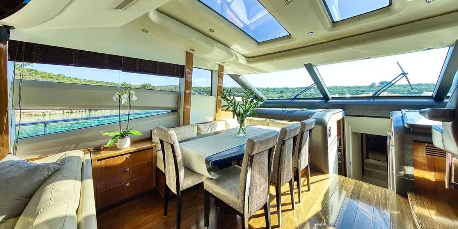 2011 Princess Yachts Princess V85