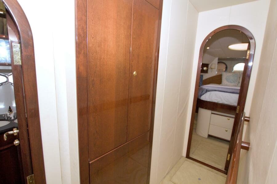 2005 Neptunus 62 Flybridge