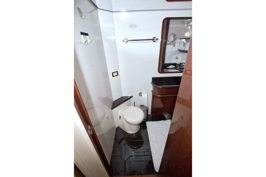 2005 Neptunus 62 Flybridge