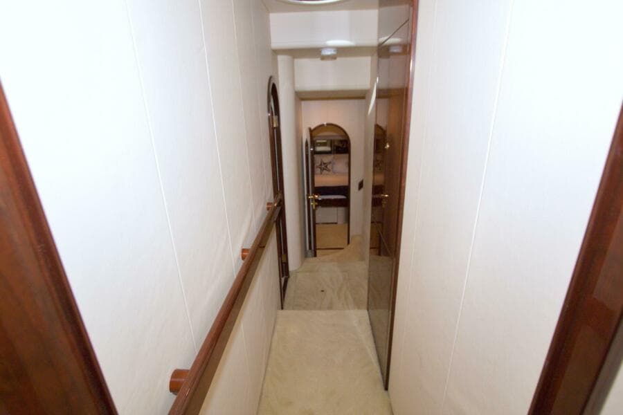 2005 Neptunus 62 Flybridge