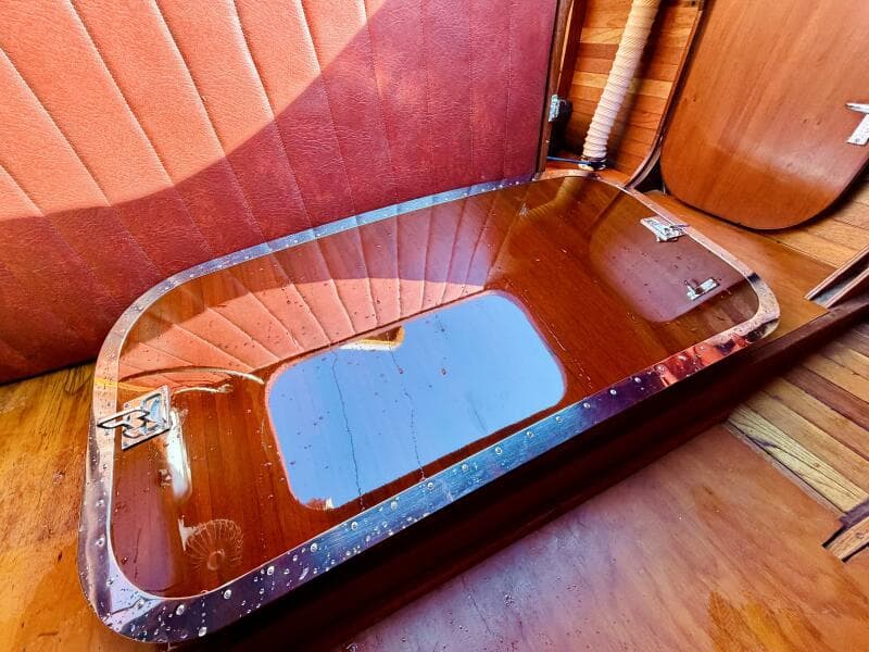 1998 Custom 30 Gentleman's Racer
