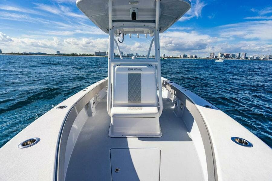 2027 Reef Runner 230