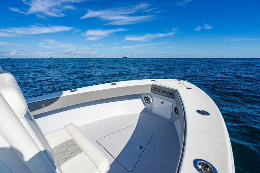 2027 Reef Runner 230