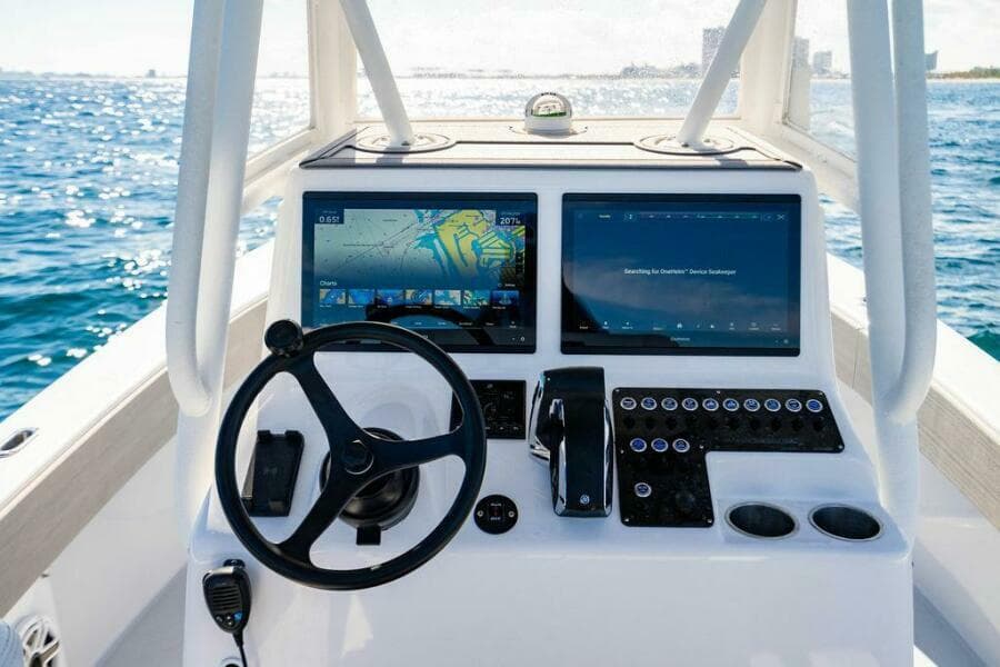 2027 Reef Runner 230