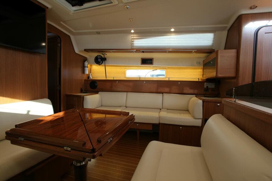 2025 Catalina 426