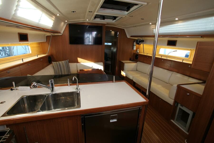 2025 Catalina 426