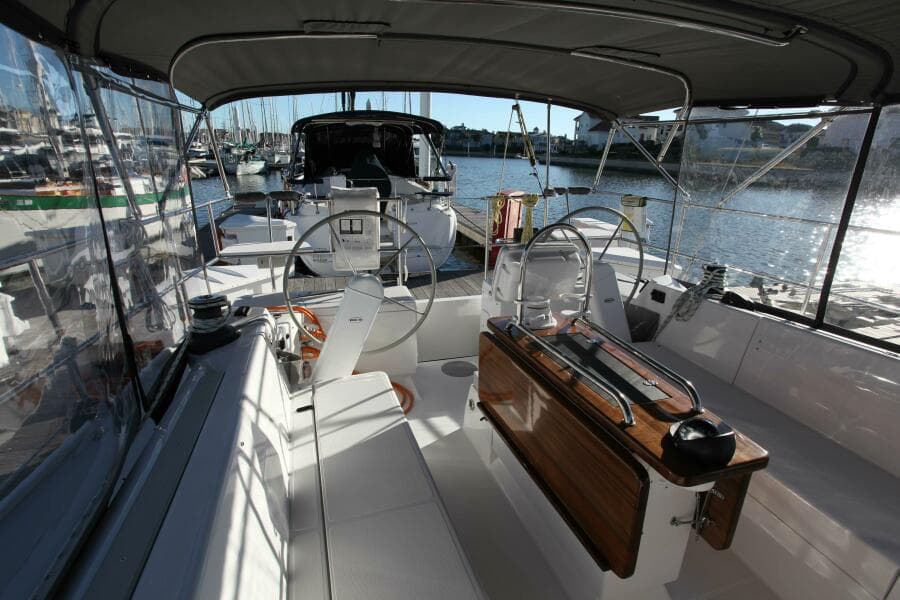 2025 Catalina 426