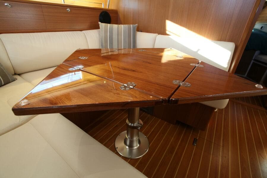 2025 Catalina 426