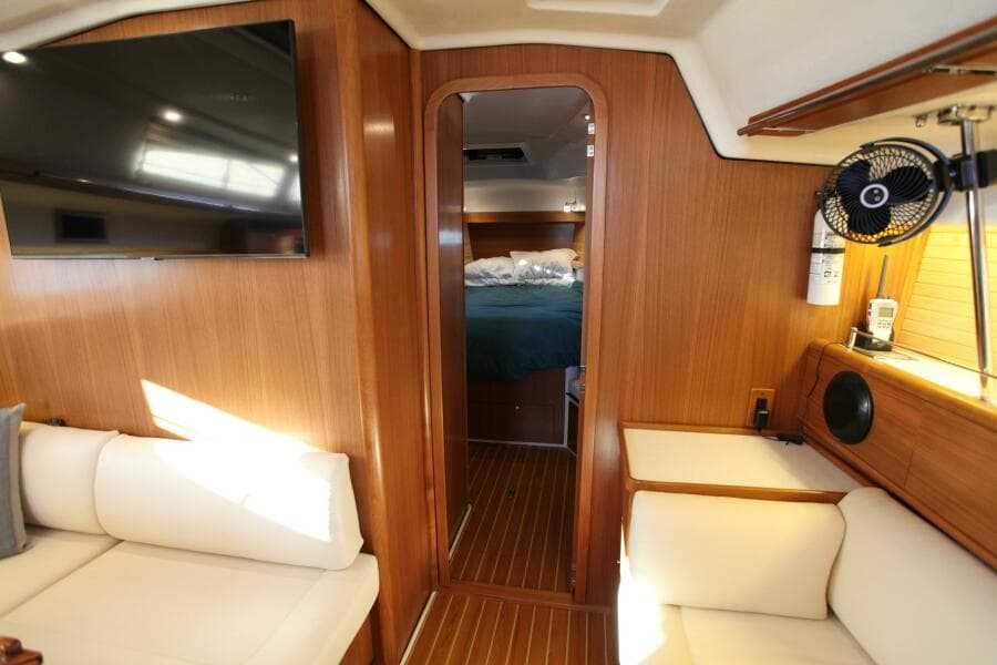 2025 Catalina 426