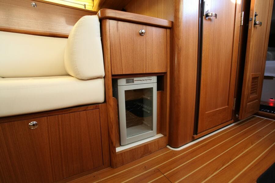 2025 Catalina 426