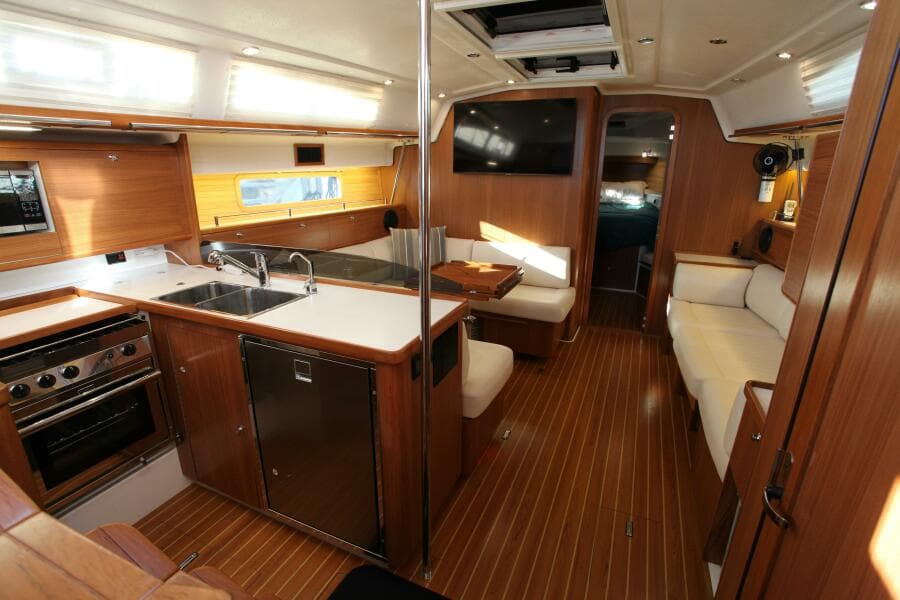 2025 Catalina 426