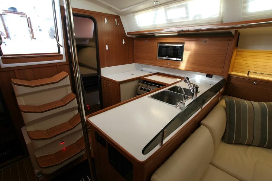 2025 Catalina 426