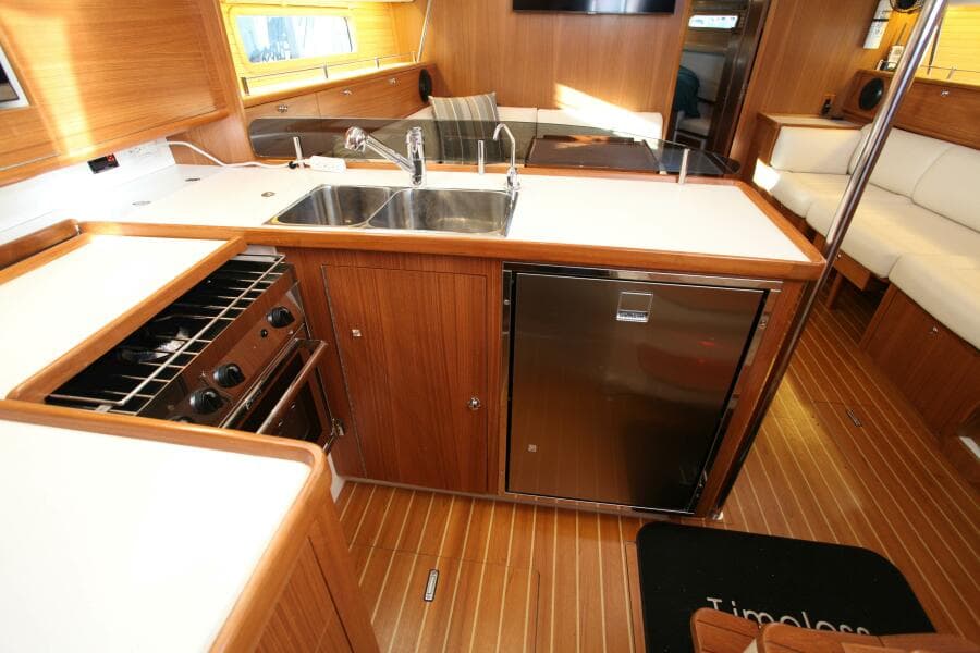 2025 Catalina 426