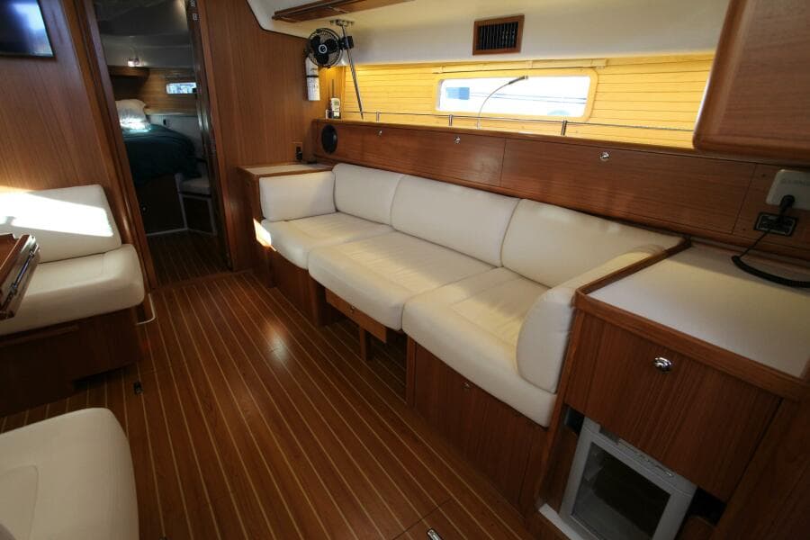2025 Catalina 426