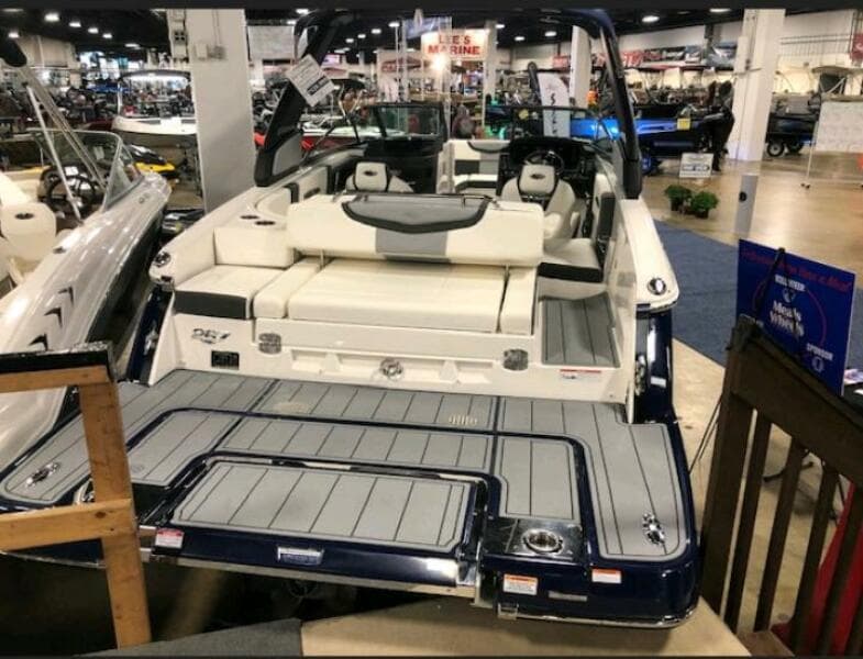 2022 Chaparral 