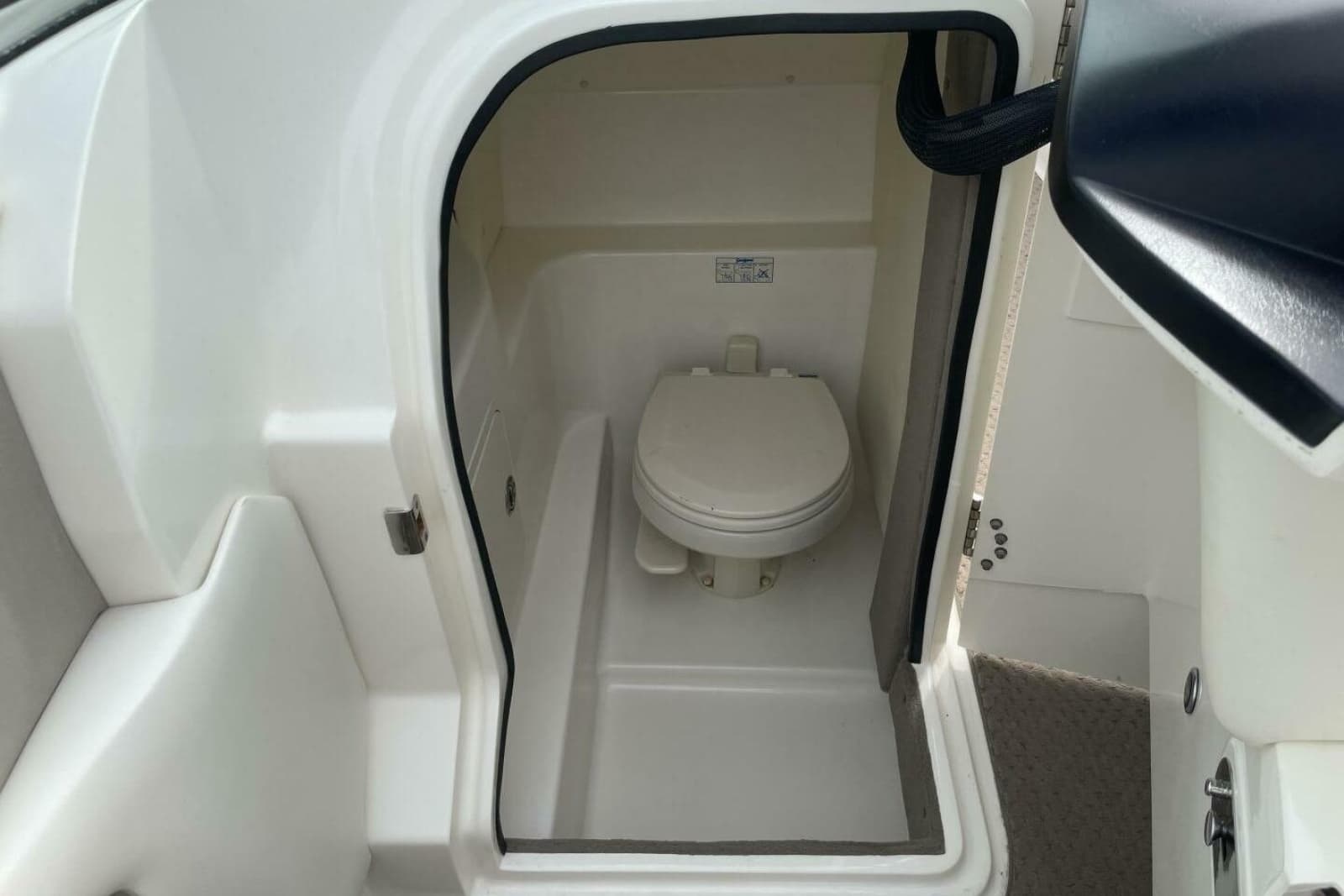 2008 Sea Ray 270 SLX