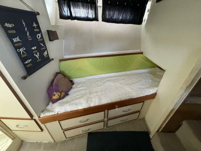 1969 Chris-Craft 47 Commander