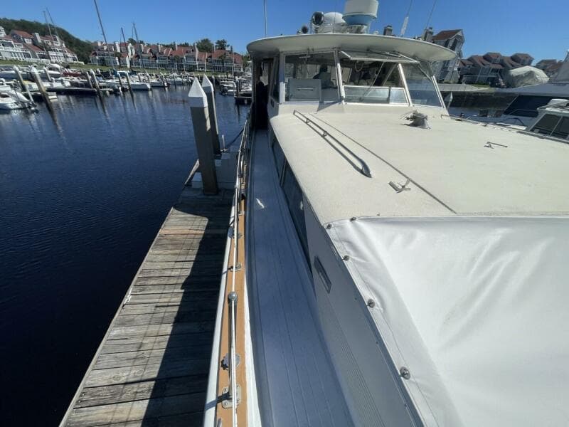 1969 Chris-Craft 47 Commander