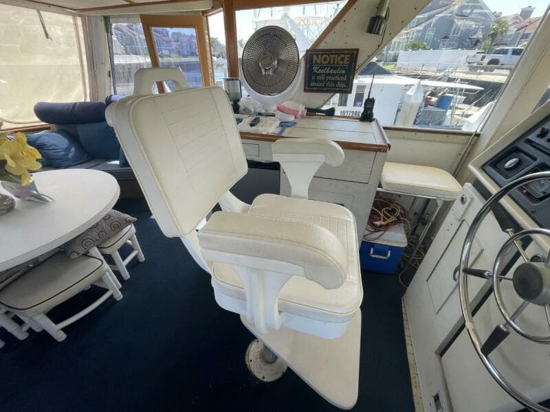 1969 Chris-Craft 47 Commander