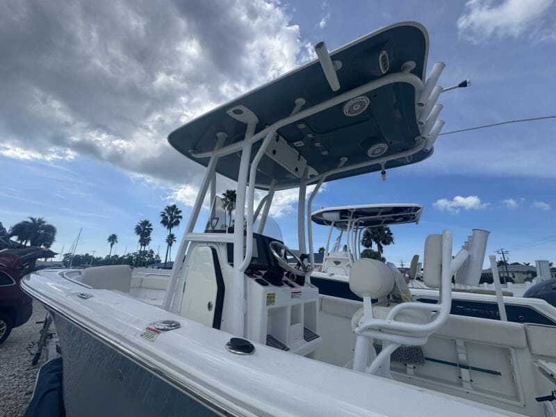 2021 Sea Hunt Ultra 219