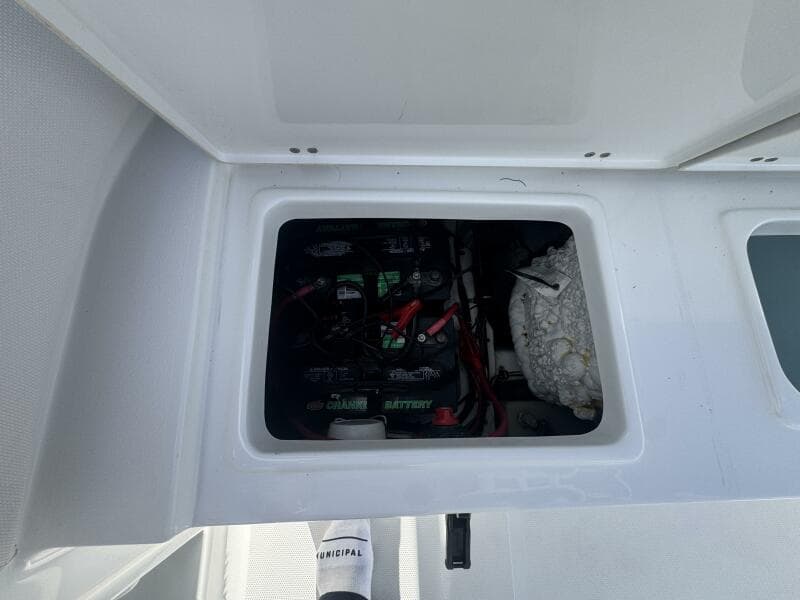 2021 Sea Hunt Ultra 219