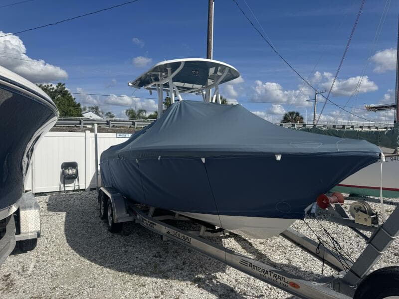2021 Sea Hunt Ultra 219